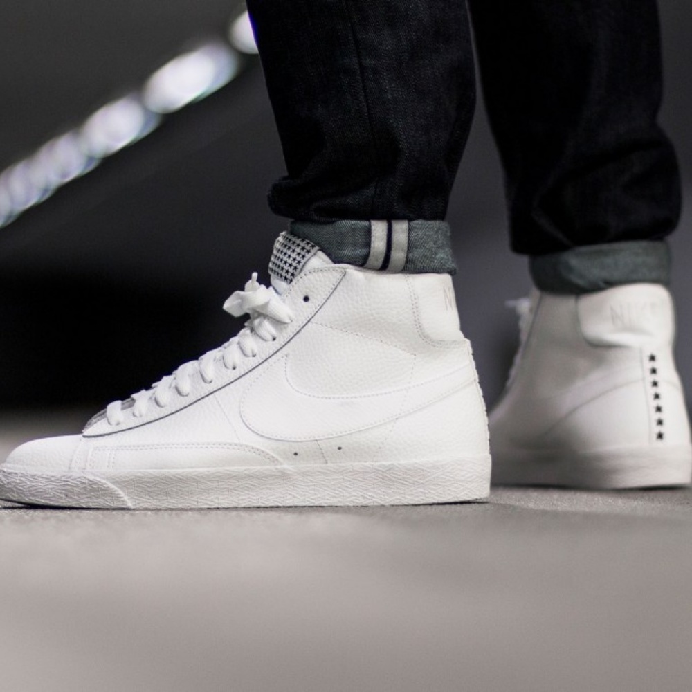 (RARE) NEW Nike Blazer Mid Premium Vintage White